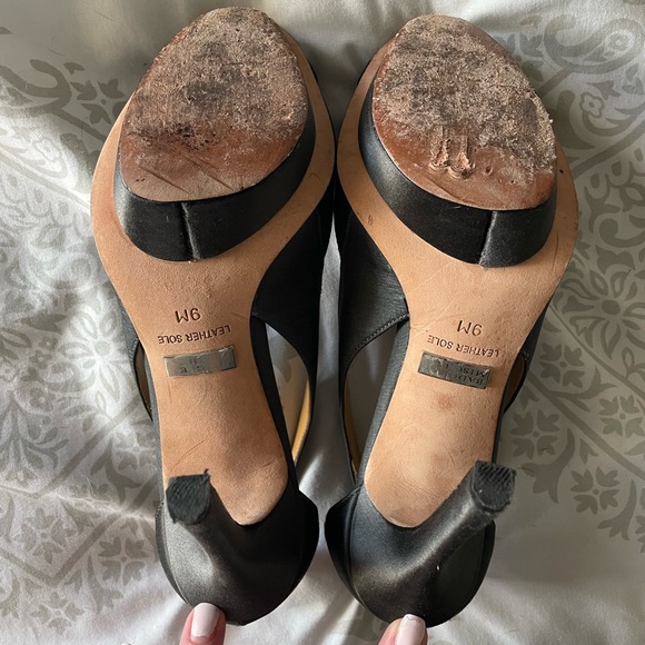 Badgley Mischka platform heels Size 9 grey - Picture 3 of 3